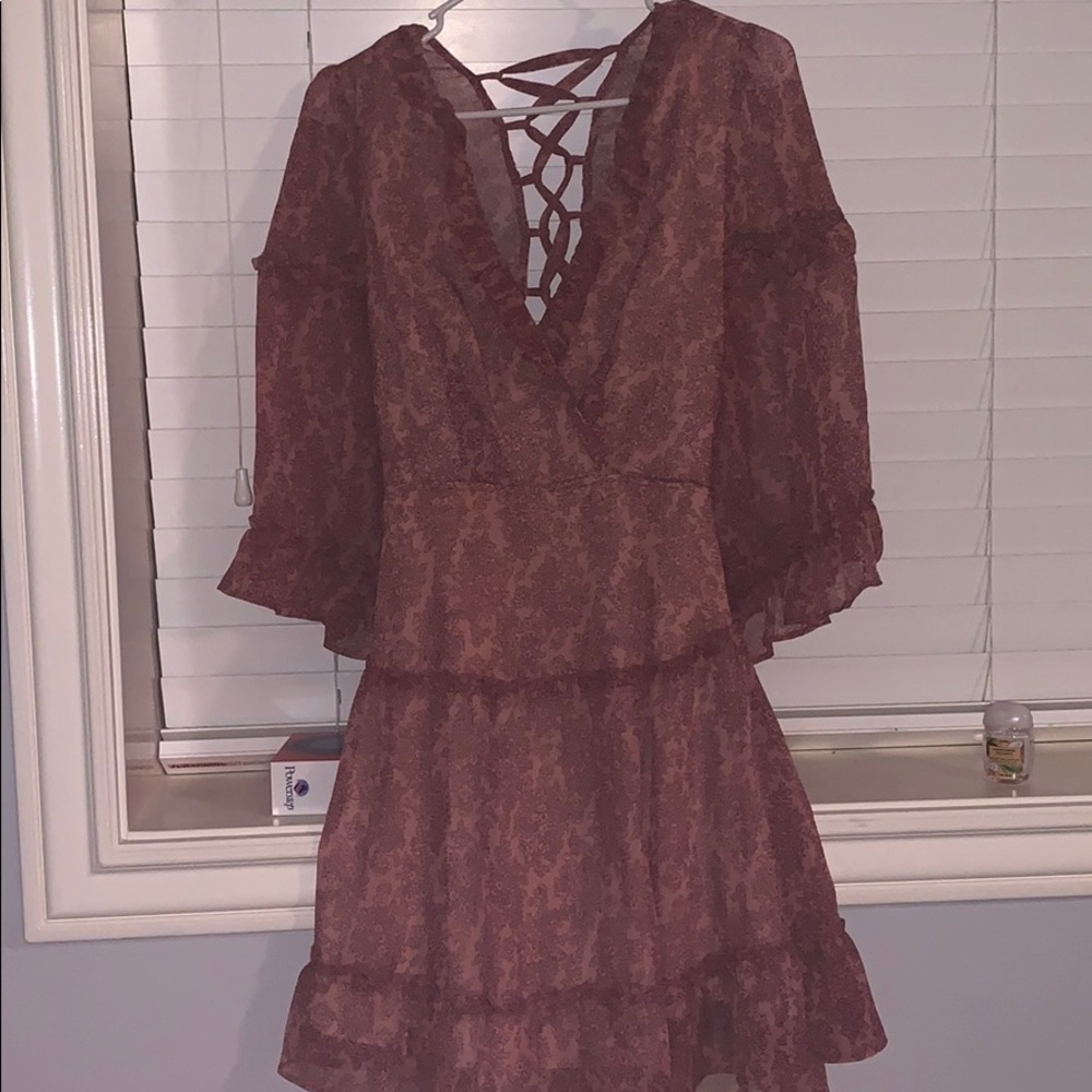 Selfie Leslie Dress - Picture 2 of 4